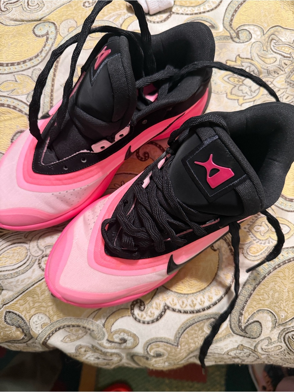 Nike Women's Athletic Sneakers in Pink and Black